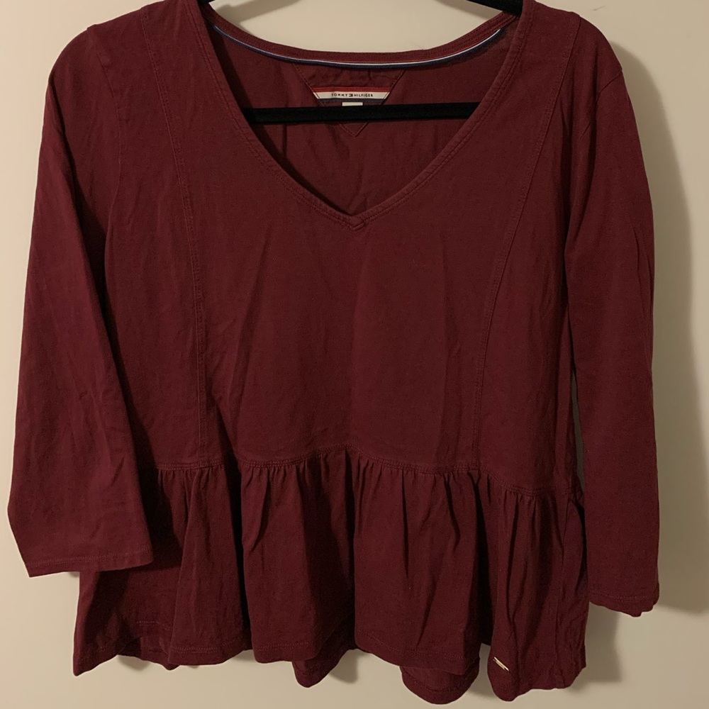 Maroon v-neck shirt